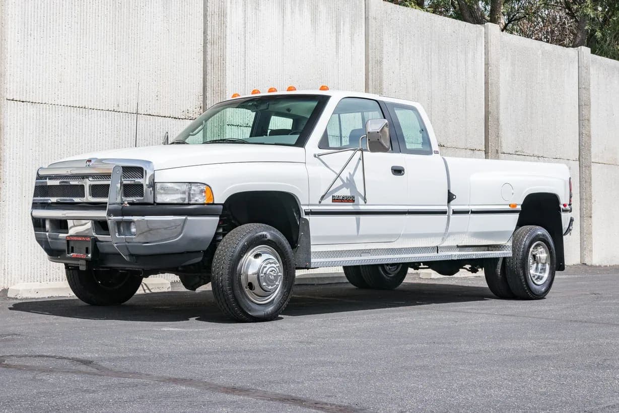 1996 Dodge Ram 3500 Laramie SLT video preview