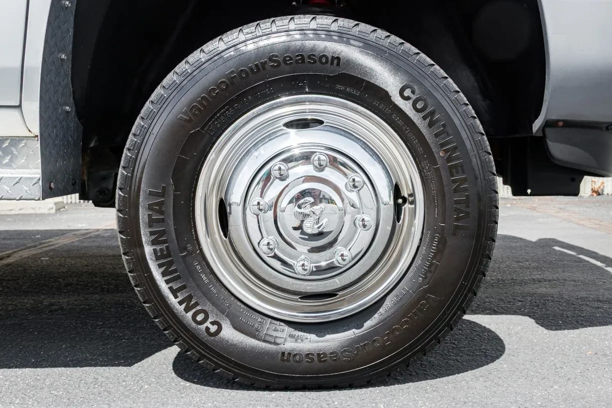 1996 Dodge Ram 3500 Laramie SLT, view