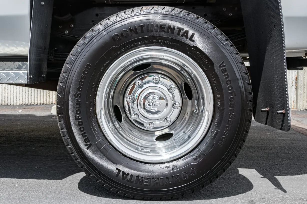 1996 Dodge Ram 3500 Laramie SLT, view