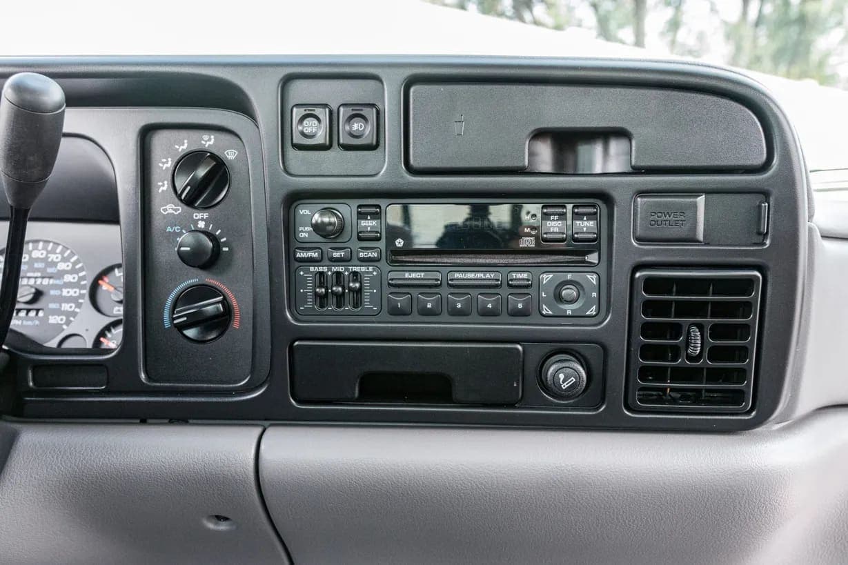 1996 Dodge Ram 3500 Laramie SLT, view