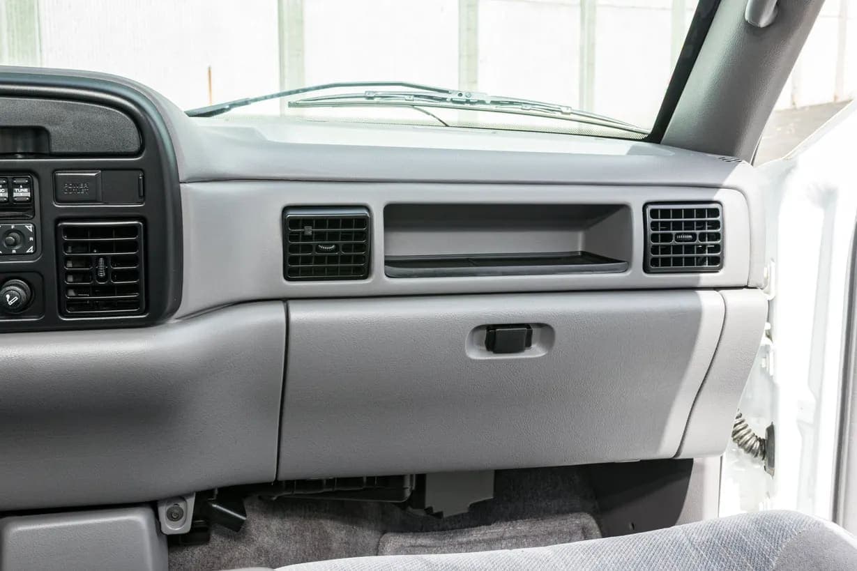 1996 Dodge Ram 3500 Laramie SLT, view