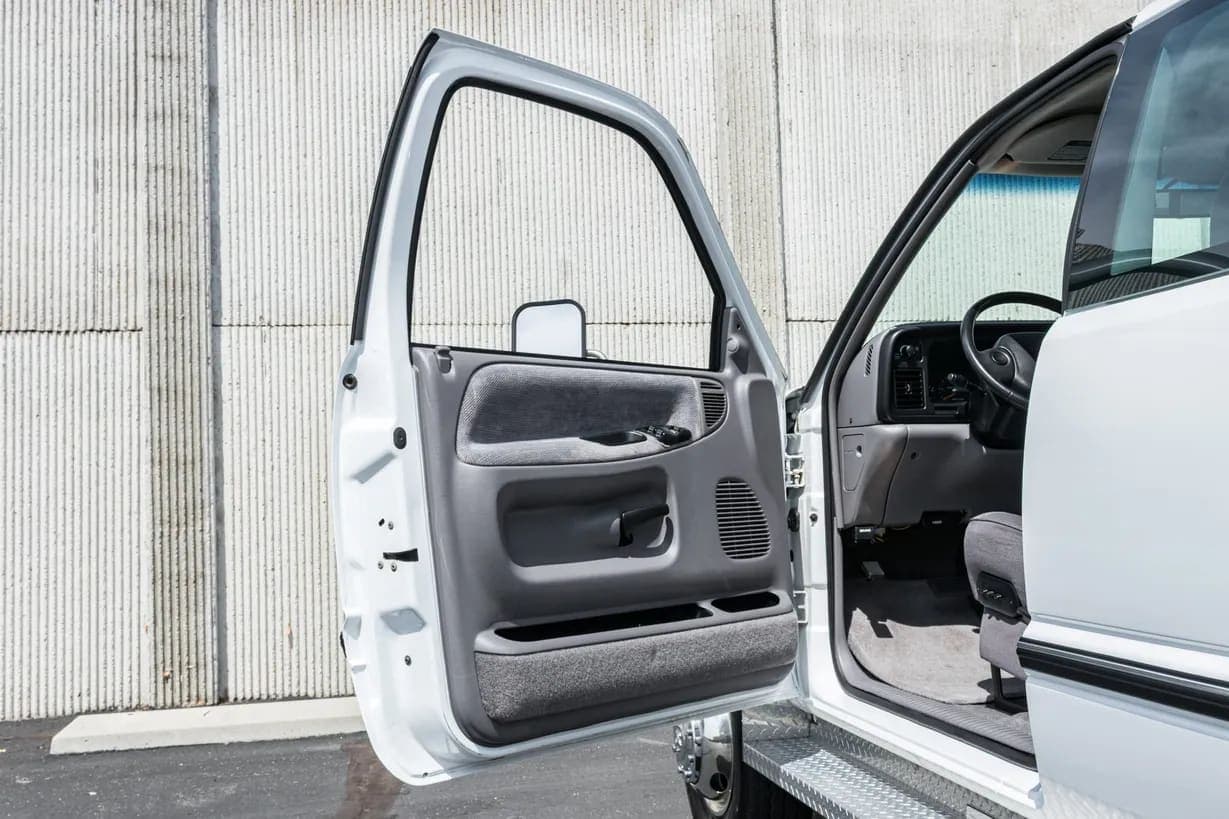 1996 Dodge Ram 3500 Laramie SLT, view