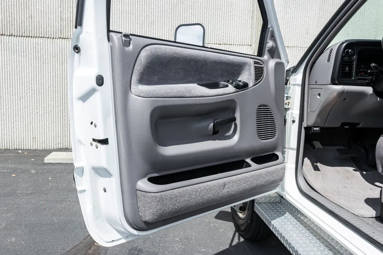 1996 Dodge Ram 3500 Laramie SLT, view