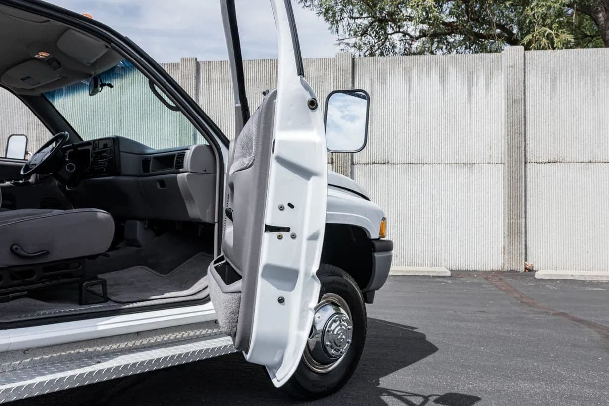 1996 Dodge Ram 3500 Laramie SLT, view