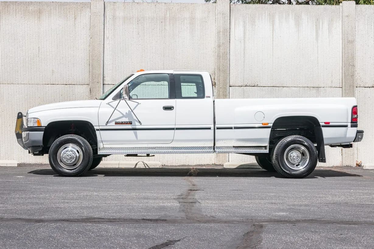 1996 Dodge Ram 3500 Laramie SLT, view