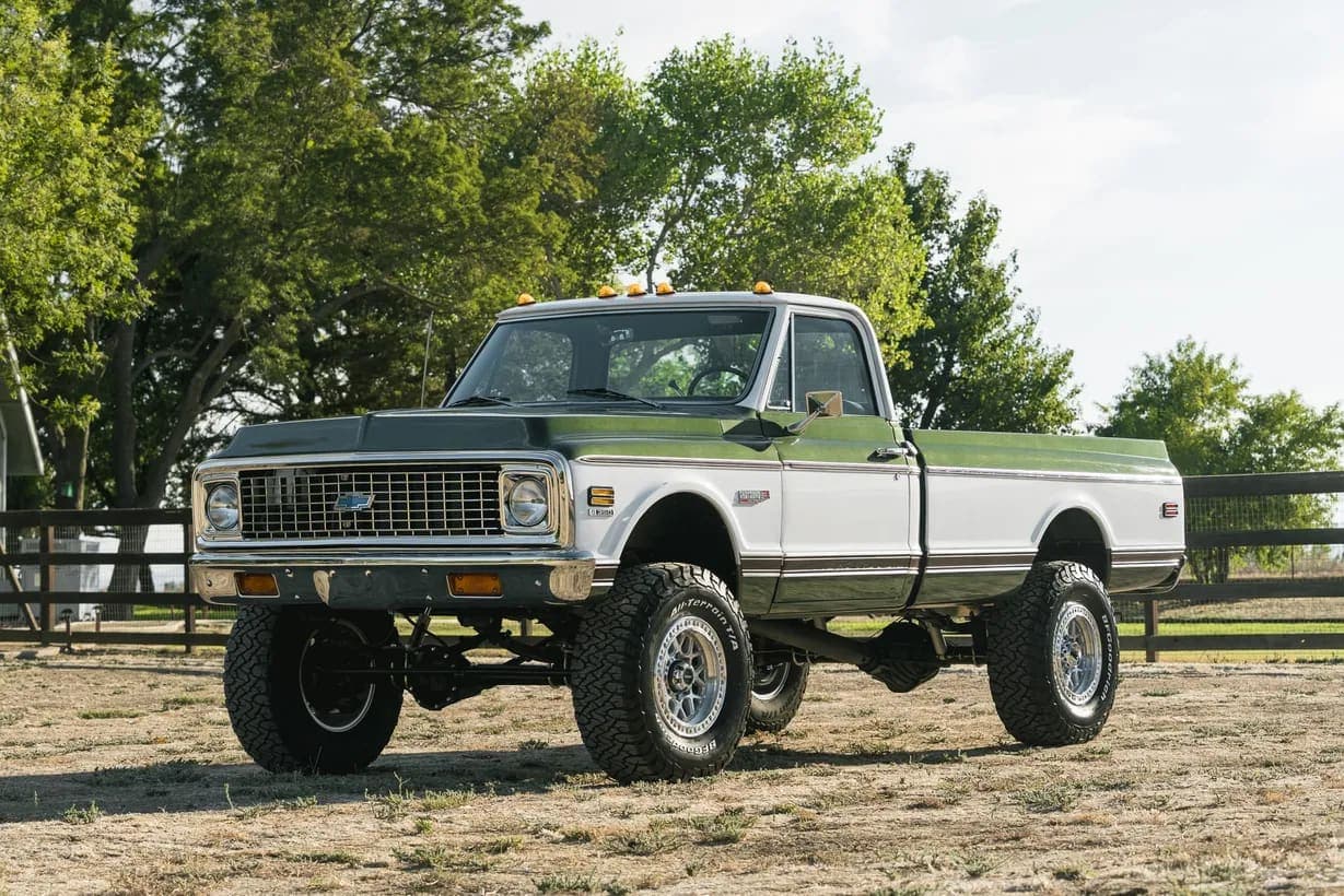 1972 Chevrolet K20 Cheyenne Super Pickup video preview