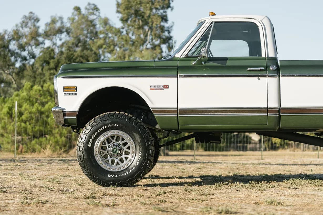 1972 Chevrolet K20 Cheyenne Super Pickup, view