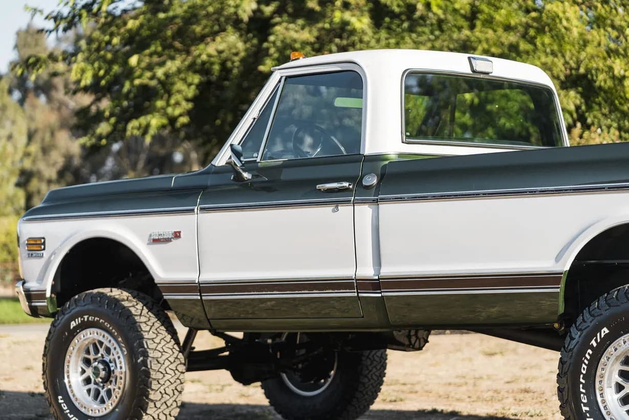 1972 Chevrolet K20 Cheyenne Super Pickup, view
