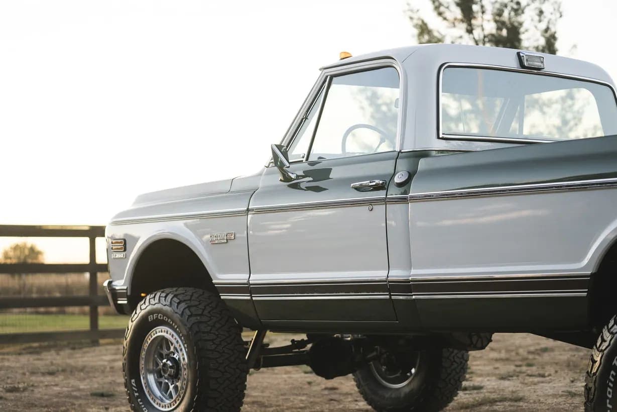 1972 Chevrolet K20 Cheyenne Super Pickup, view