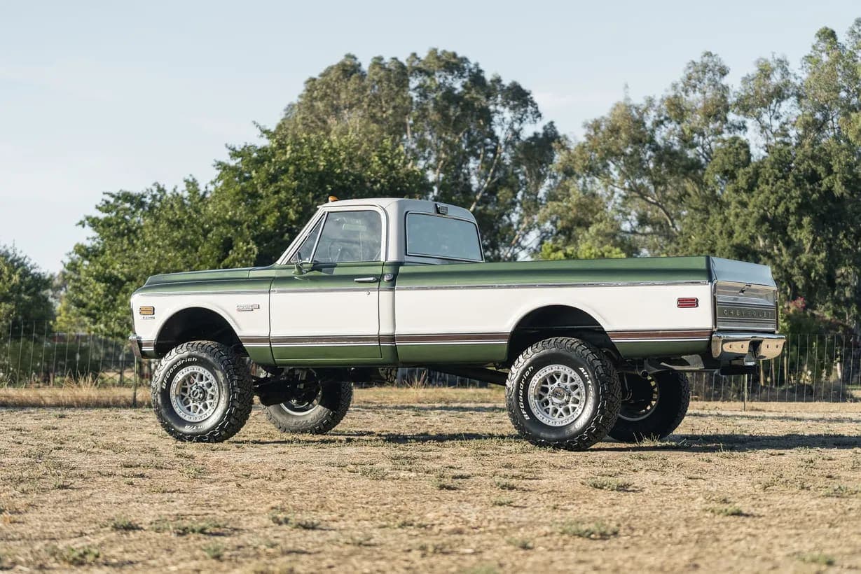1972 Chevrolet K20 Cheyenne Super Pickup, view