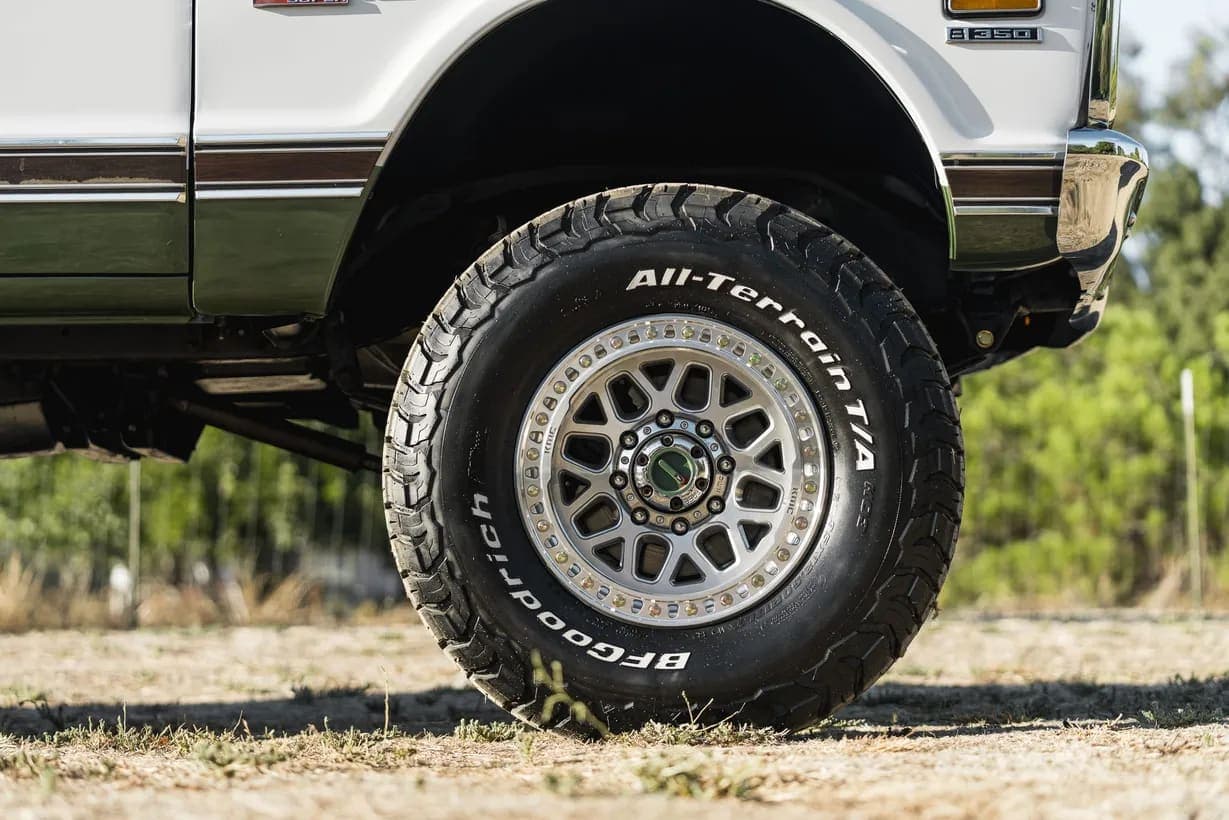 1972 Chevrolet K20 Cheyenne Super Pickup, view