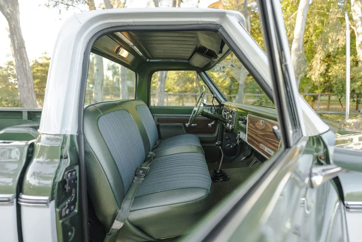 1972 Chevrolet K20 Cheyenne Super Pickup, view