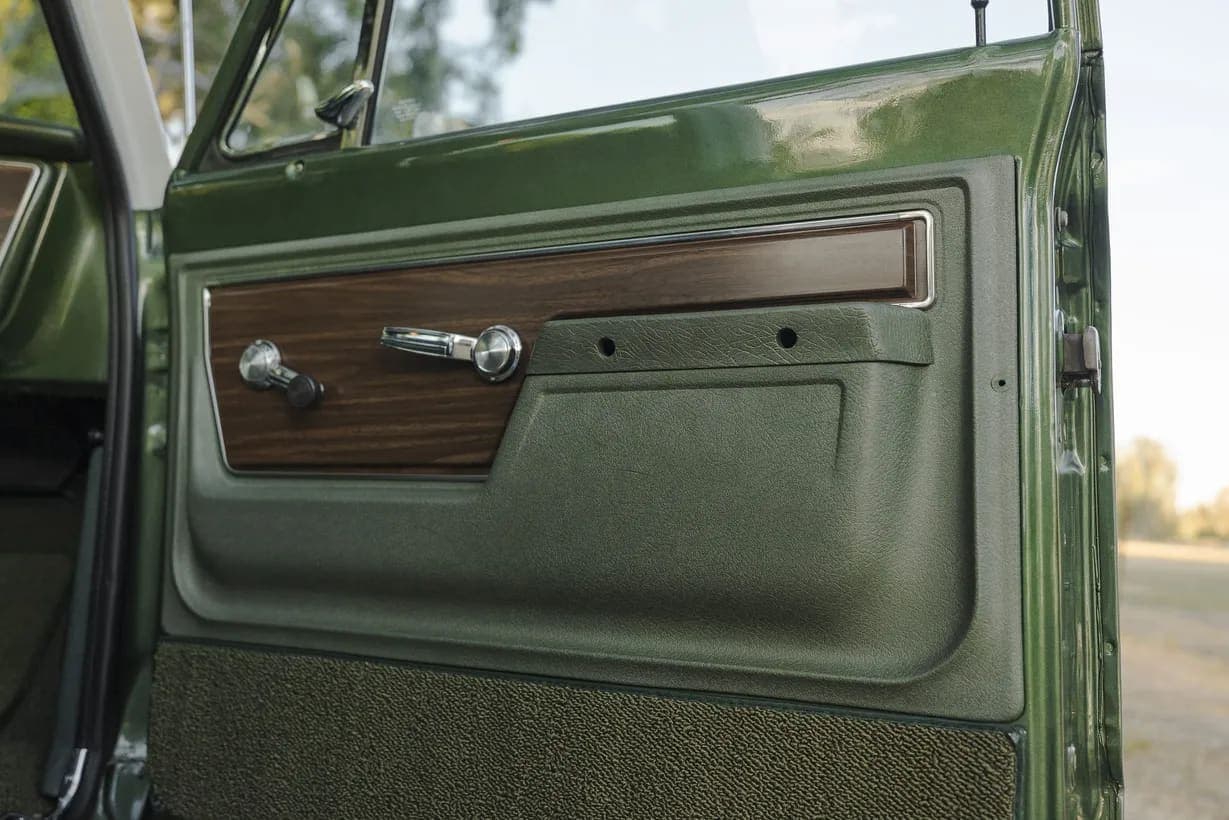 1972 Chevrolet K20 Cheyenne Super Pickup, view