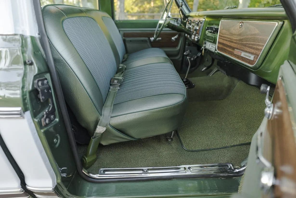 1972 Chevrolet K20 Cheyenne Super Pickup, view