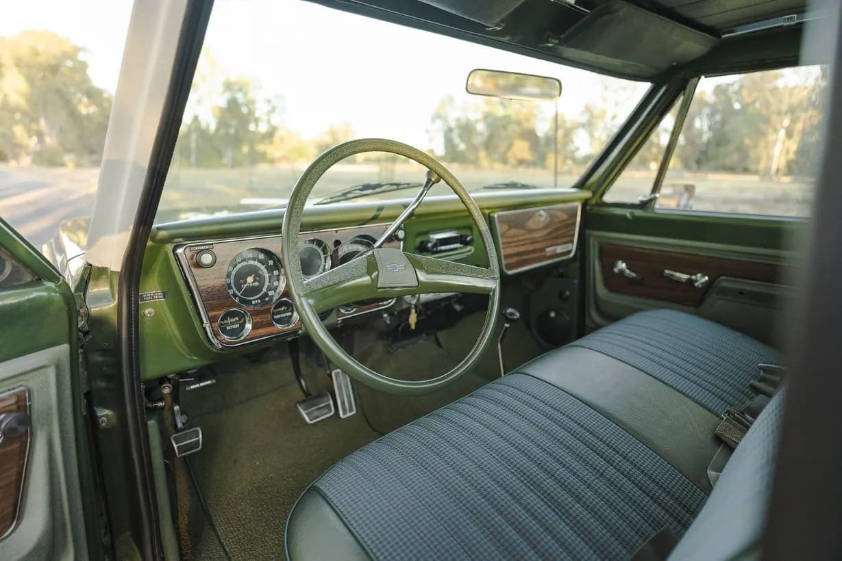 1972 Chevrolet K20 Cheyenne Super Pickup, view