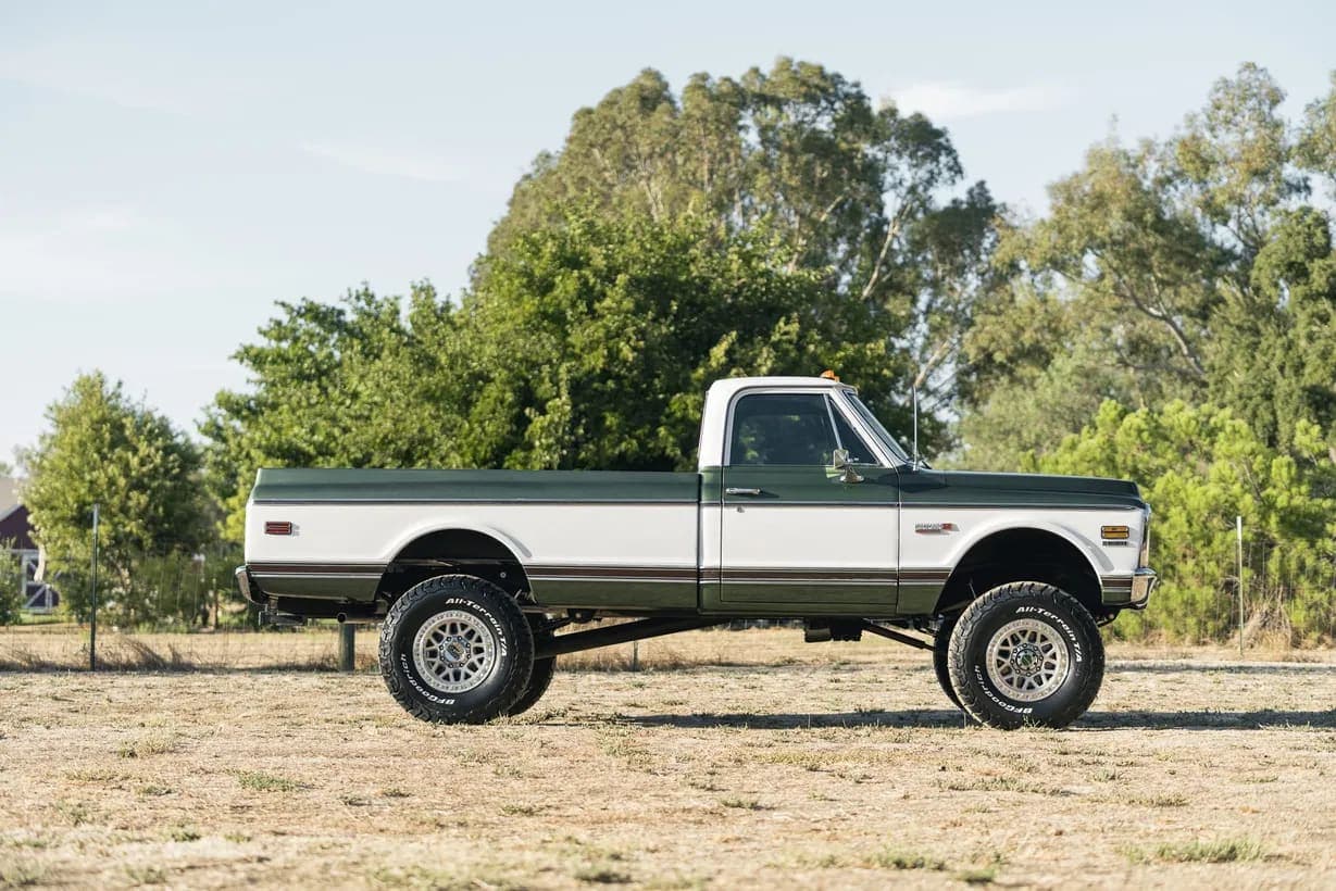 1972 Chevrolet K20 Cheyenne Super Pickup, view