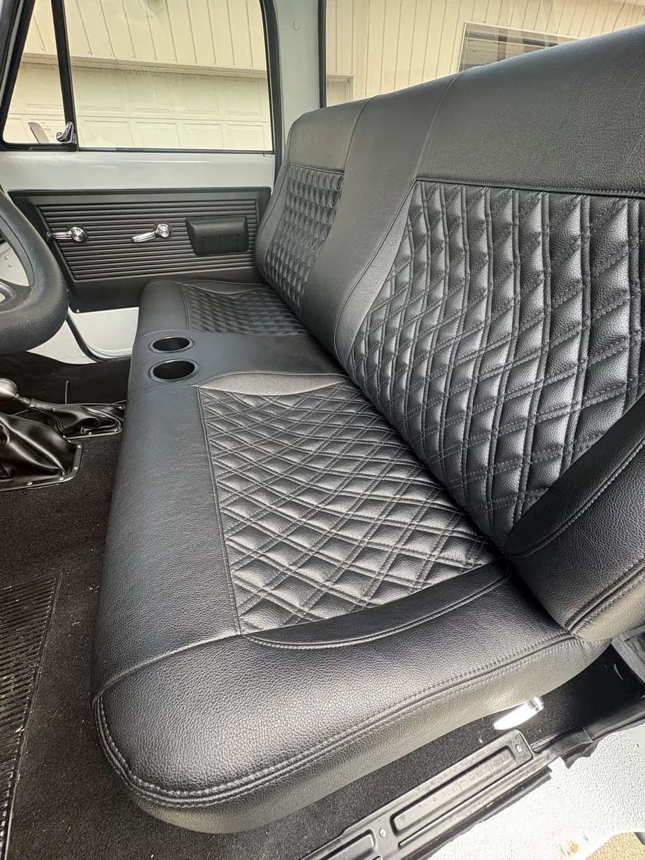 1970 GMC K2500, view