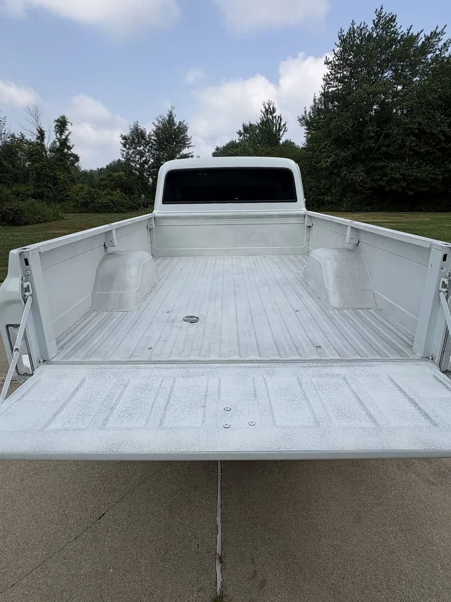 1970 GMC K2500, view