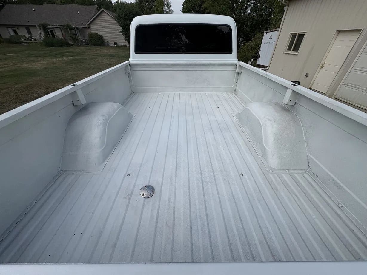 1970 GMC K2500, view
