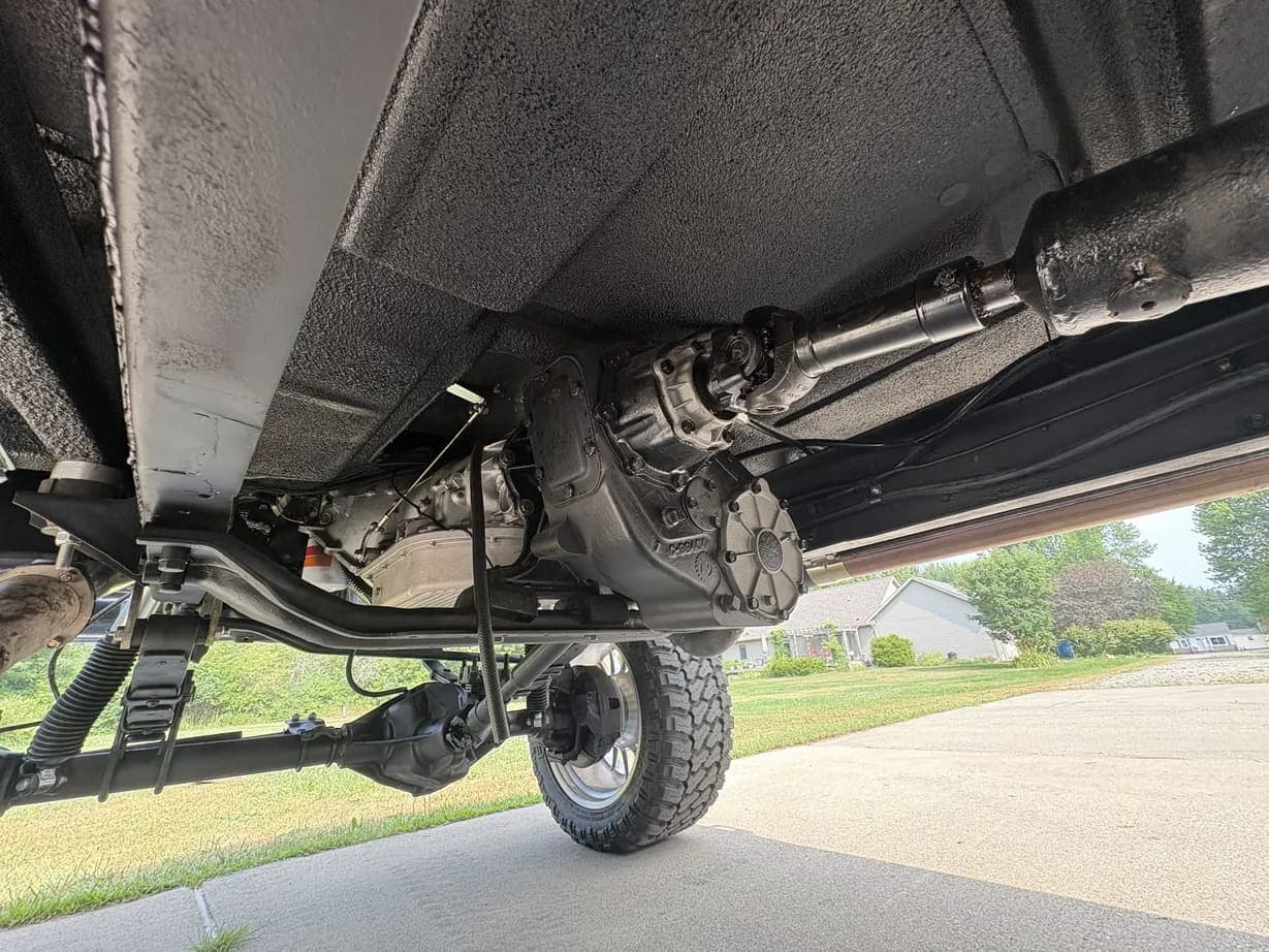 1970 GMC K2500, view