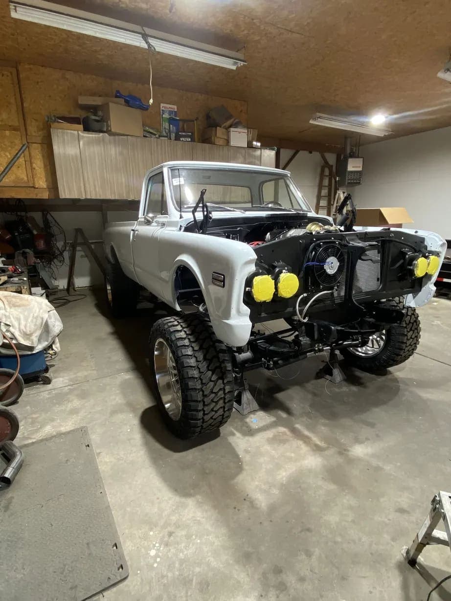1970 GMC K2500, view