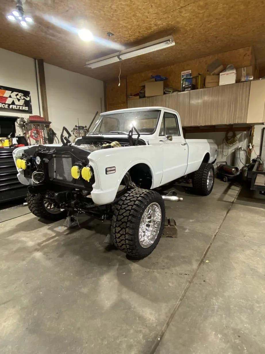 1970 GMC K2500, view