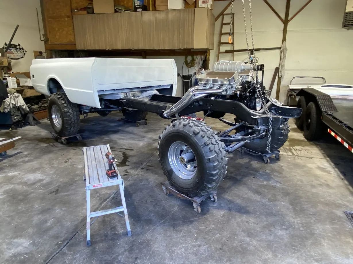 1970 GMC K2500, view