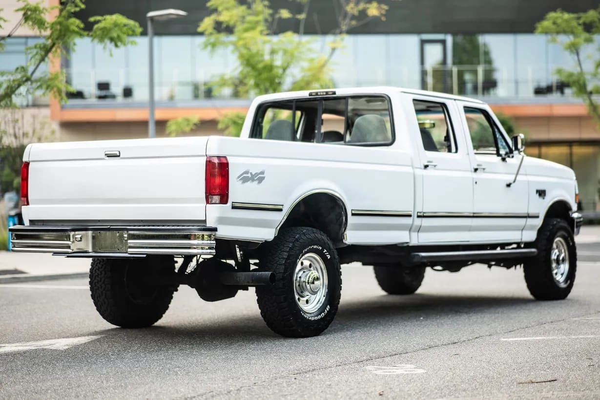 1997 Ford F-350 XLT Crew Cab Power Stroke, view
