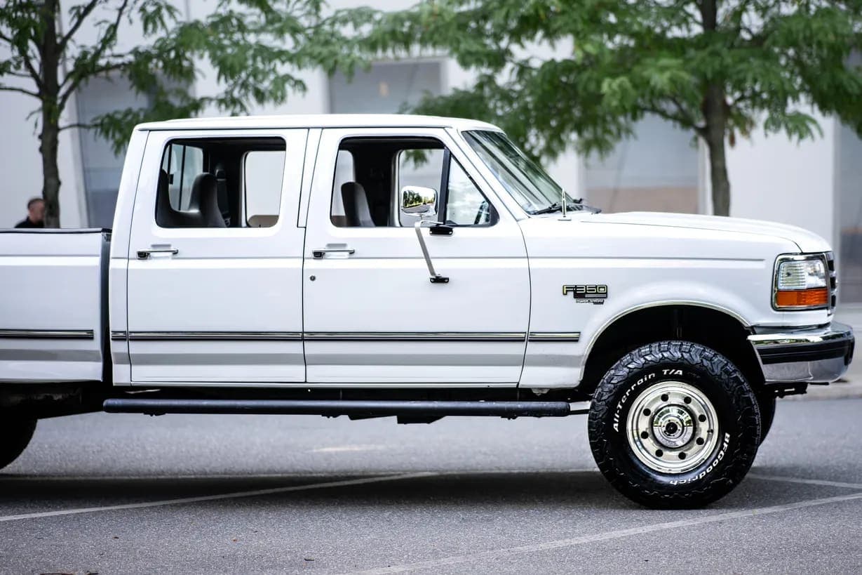1997 Ford F-350 XLT Crew Cab Power Stroke, view