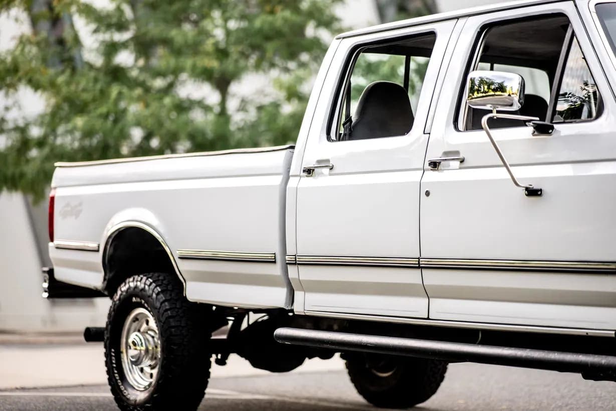 1997 Ford F-350 XLT Crew Cab Power Stroke, view