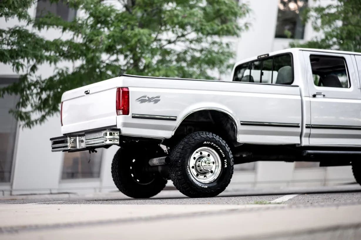 1997 Ford F-350 XLT Crew Cab Power Stroke, view