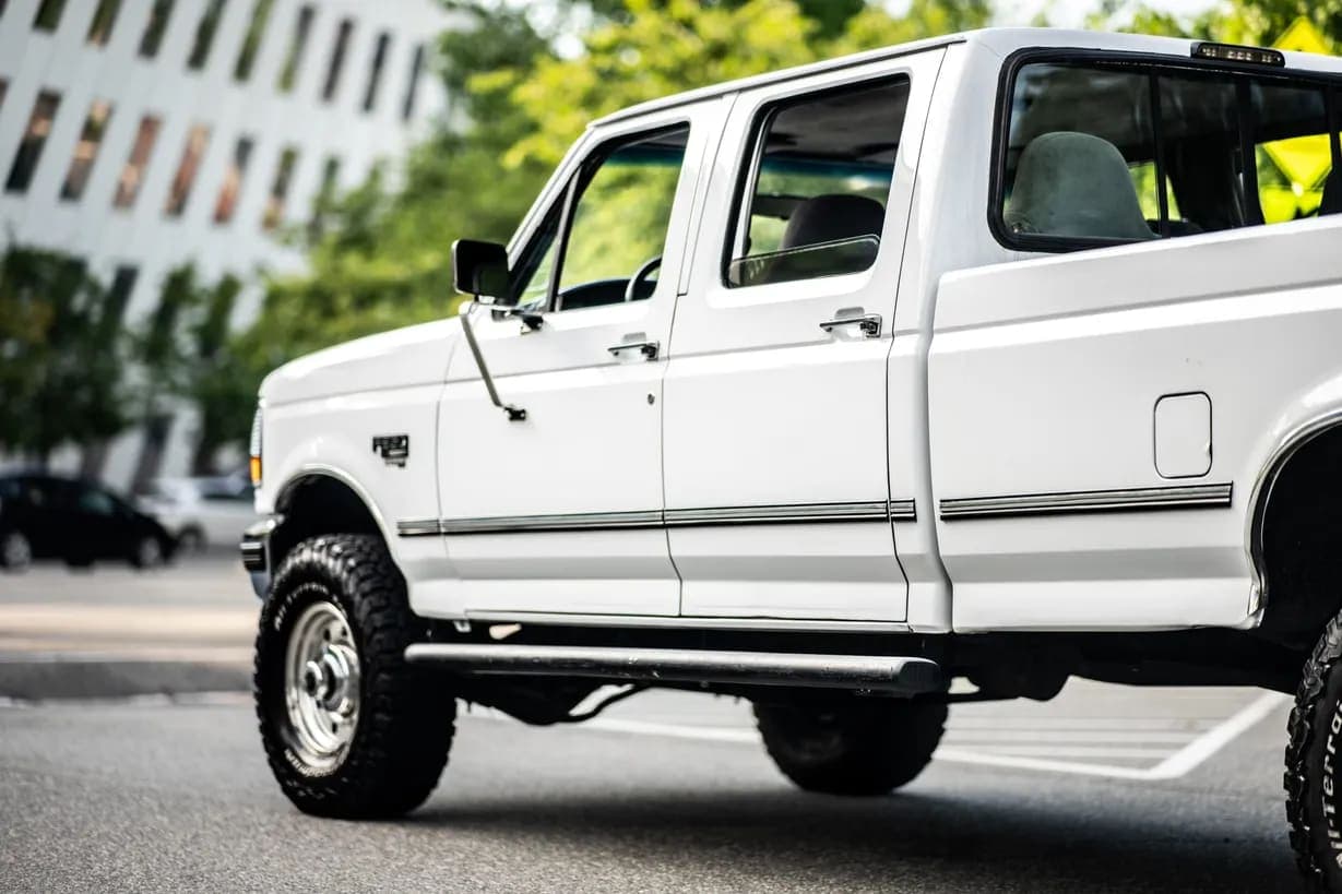 1997 Ford F-350 XLT Crew Cab Power Stroke, view