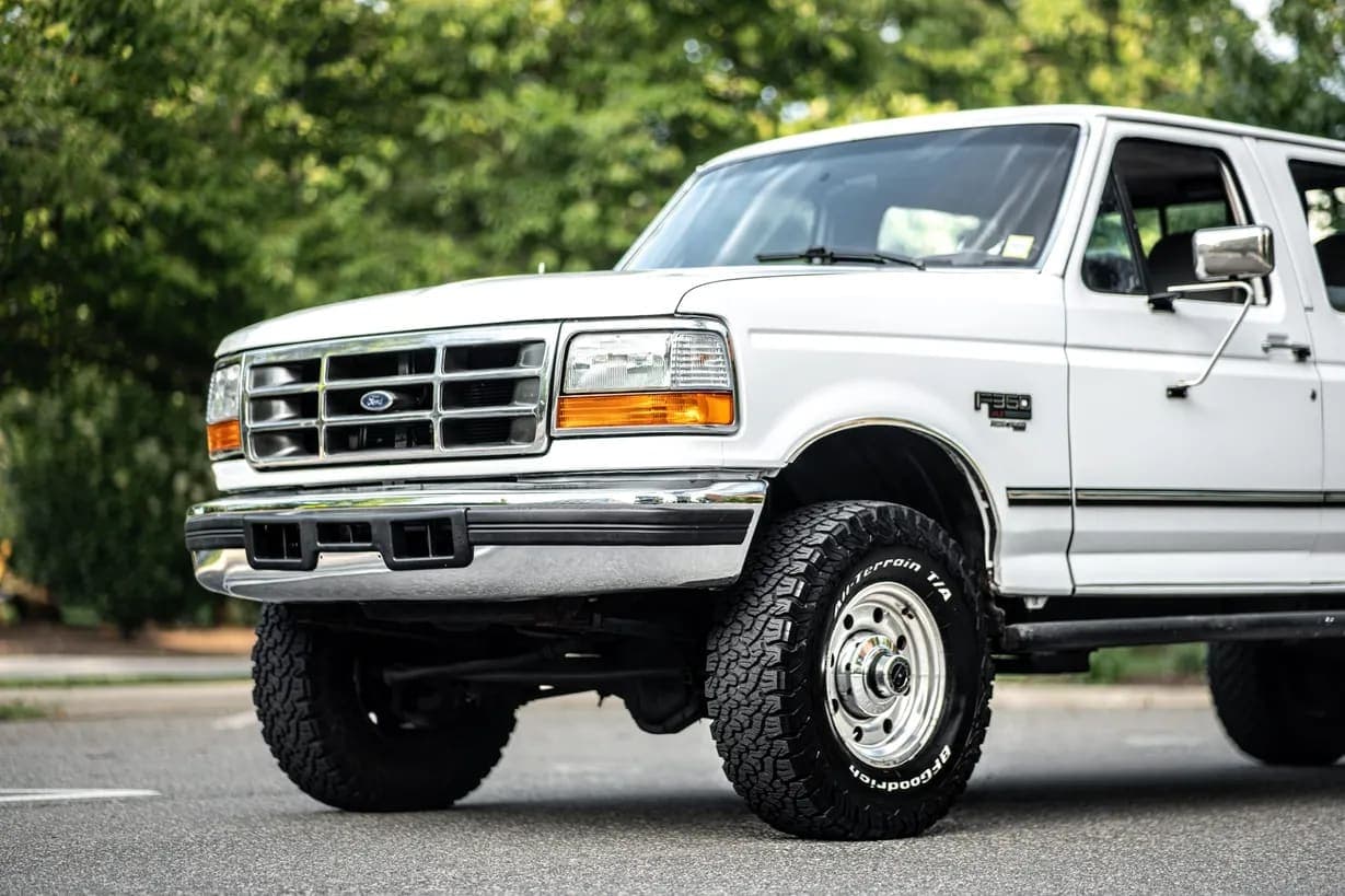 1997 Ford F-350 XLT Crew Cab Power Stroke, view
