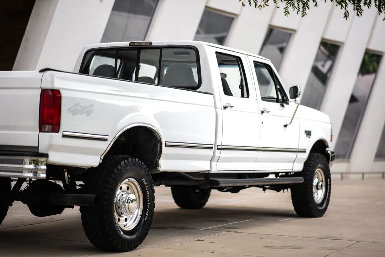 1997 Ford F-350 XLT Crew Cab Power Stroke, view