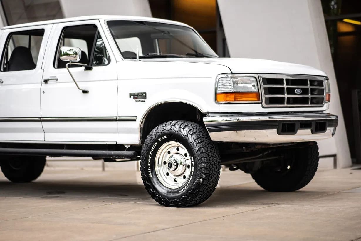 1997 Ford F-350 XLT Crew Cab Power Stroke, view