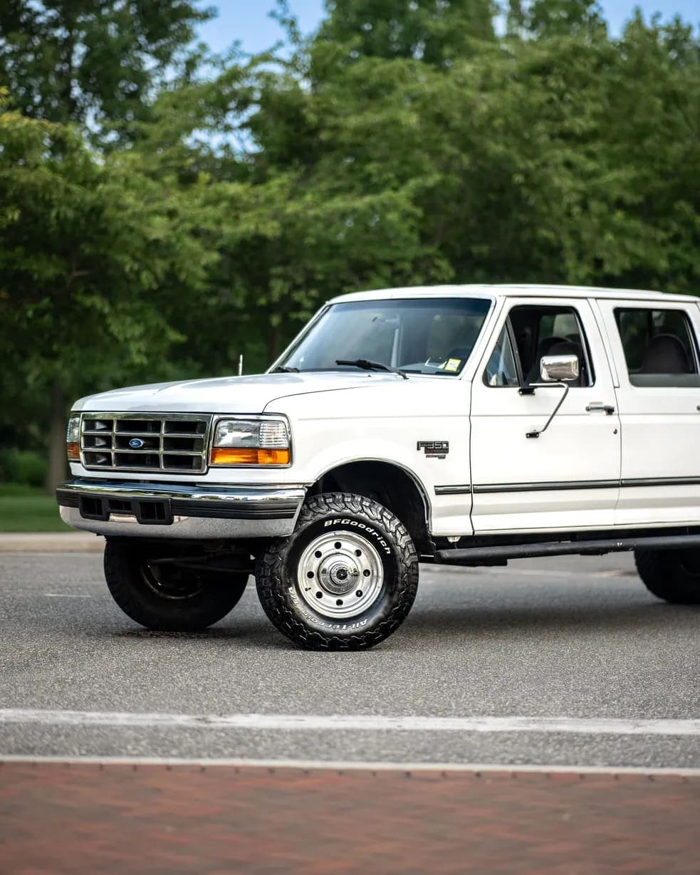 1997 Ford F-350 XLT Crew Cab Power Stroke, view