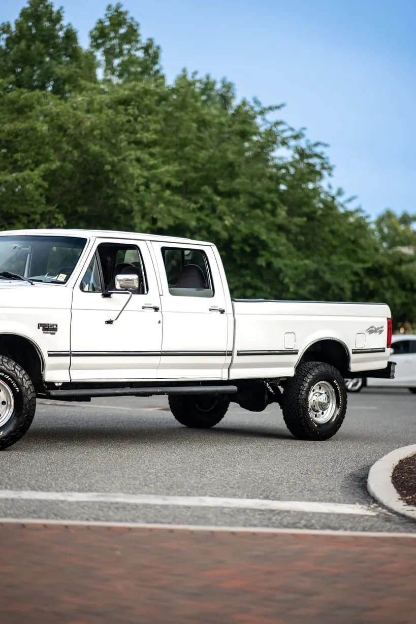 1997 Ford F-350 XLT Crew Cab Power Stroke, view