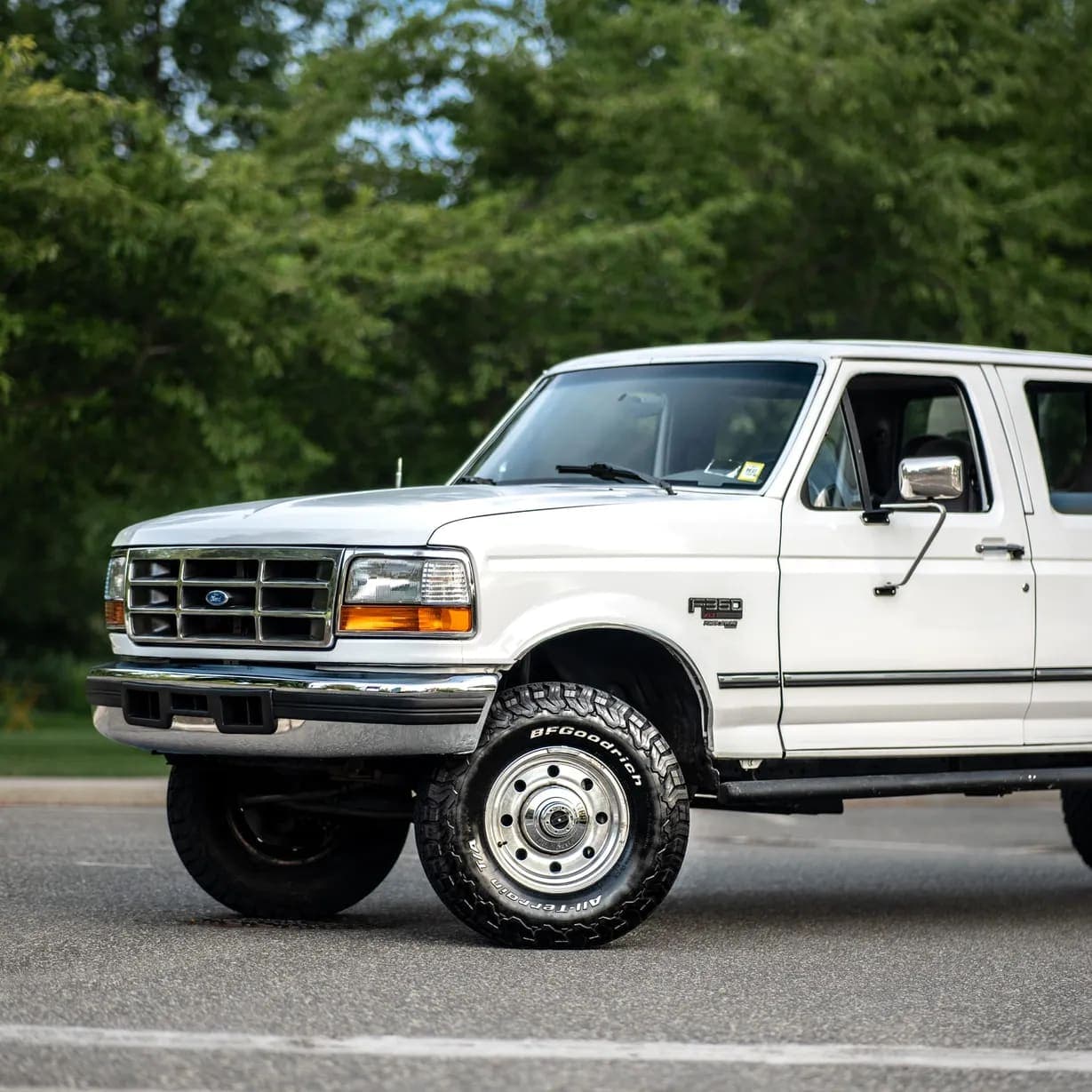 1997 Ford F-350 XLT Crew Cab Power Stroke, view