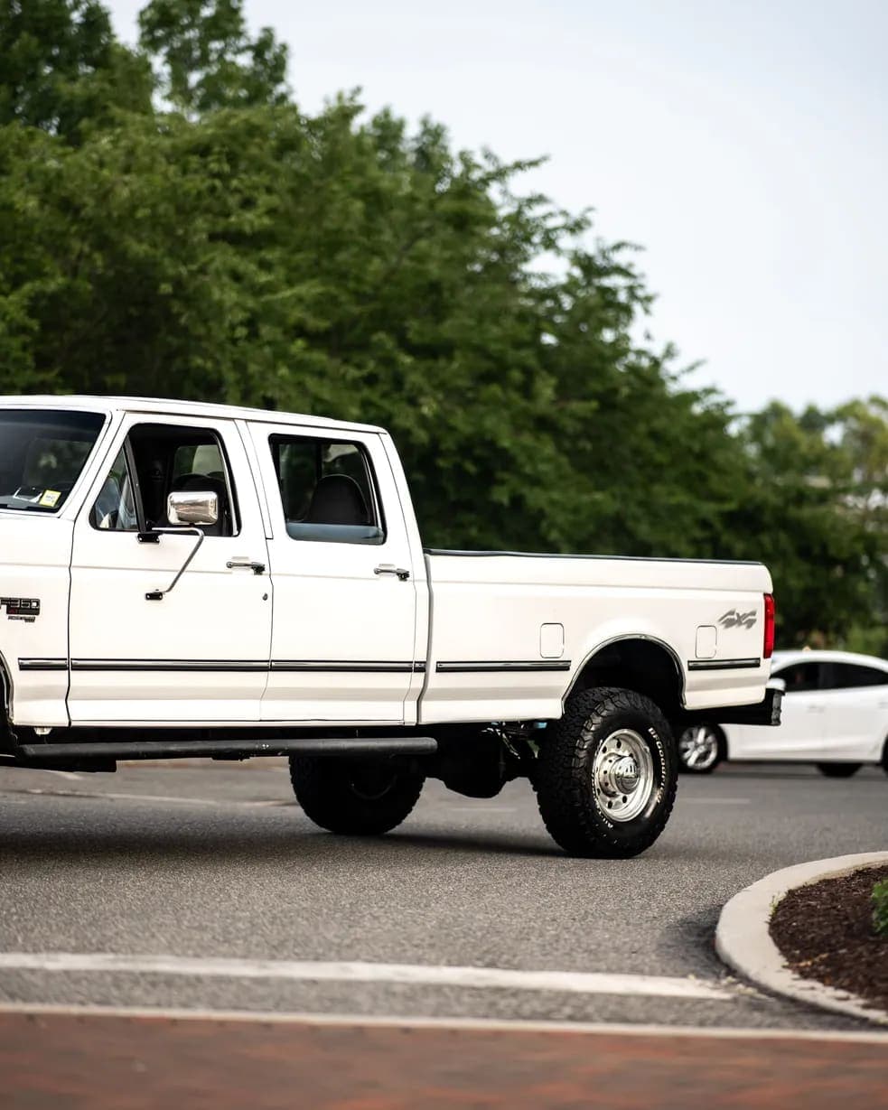 1997 Ford F-350 XLT Crew Cab Power Stroke, view