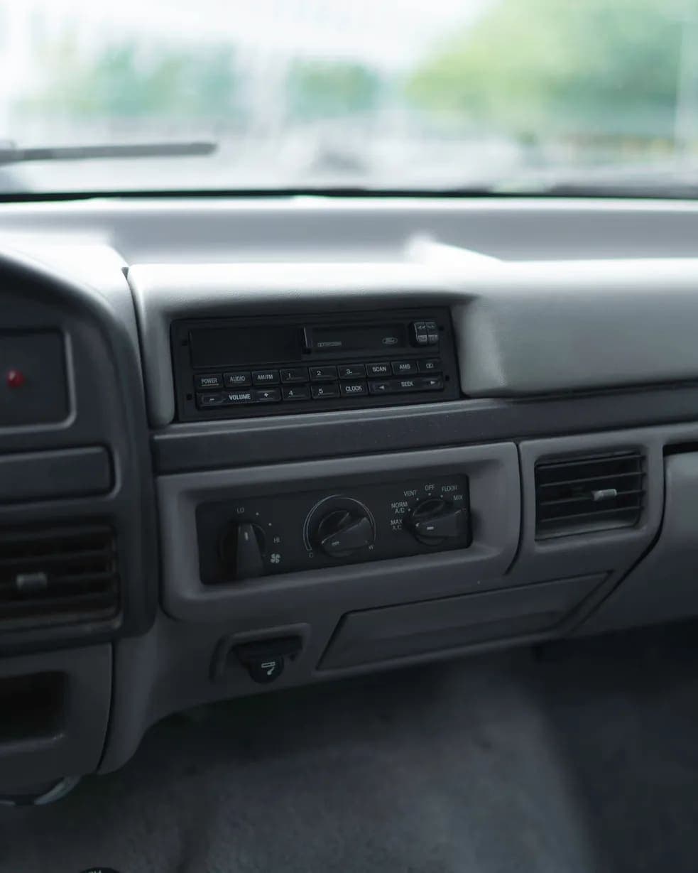1997 Ford F-350 XLT Crew Cab Power Stroke, view
