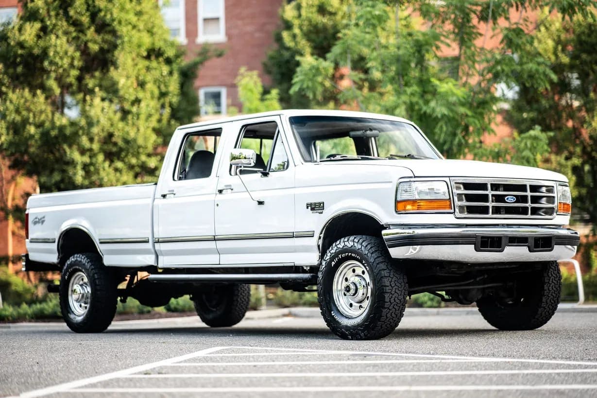1997 Ford F-350 XLT Crew Cab Power Stroke, view