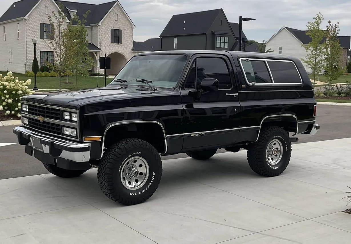 1991 Chevrolet K5 Blazer Silverado V1500 video preview