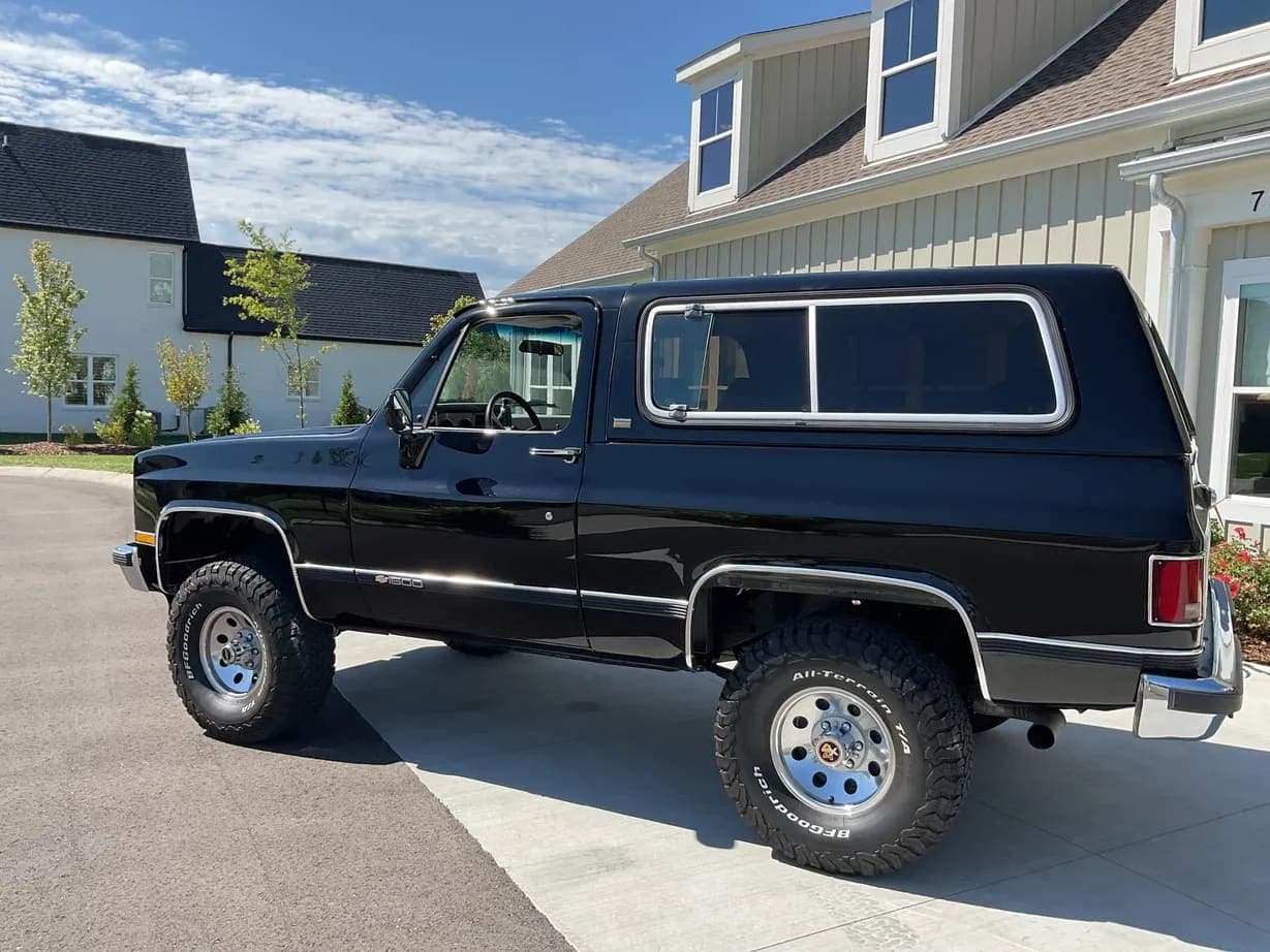 1991 Chevrolet K5 Blazer Silverado V1500, view