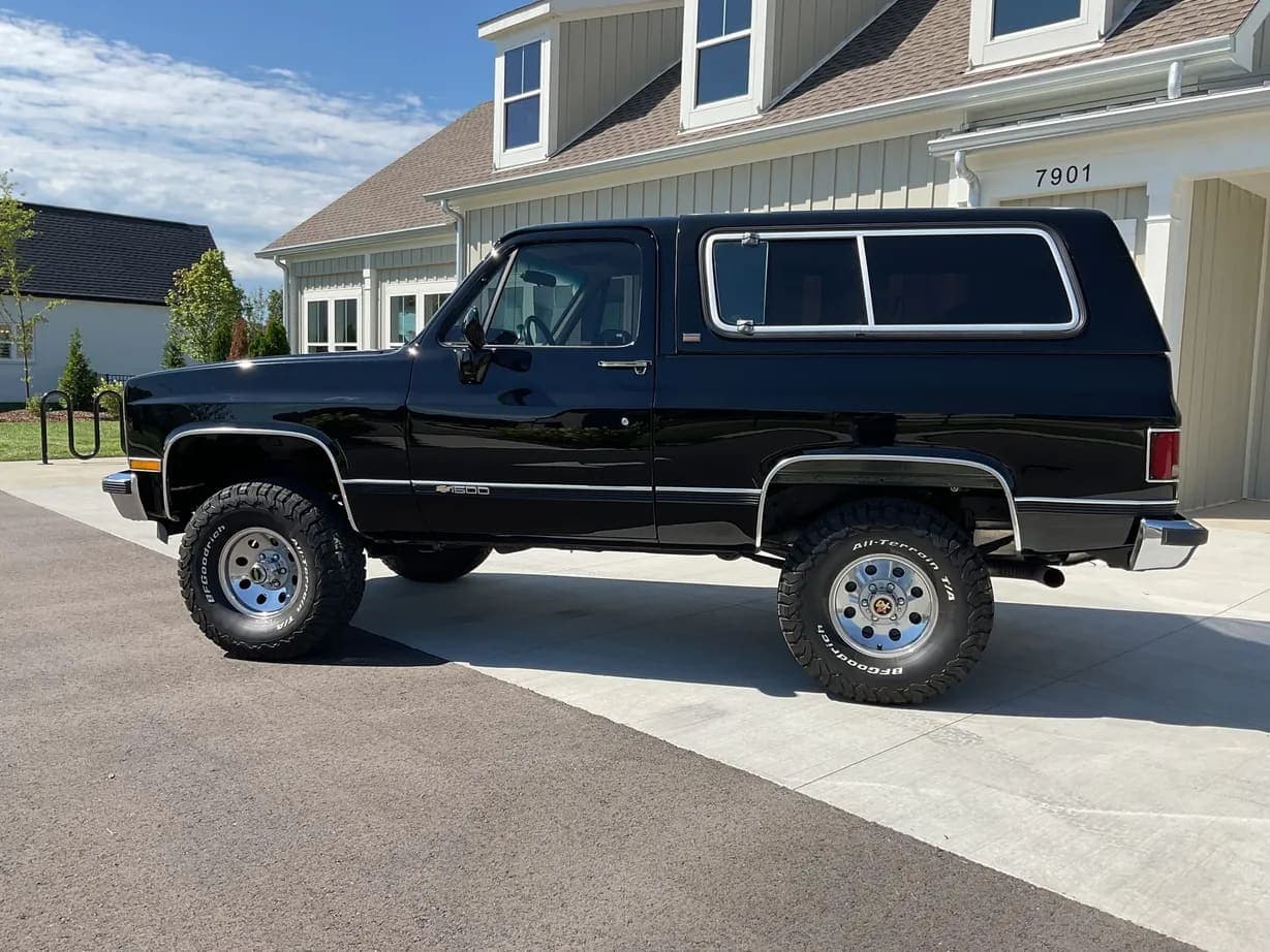 1991 Chevrolet K5 Blazer Silverado V1500, view
