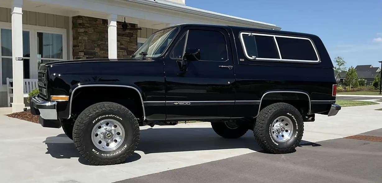 1991 Chevrolet K5 Blazer Silverado V1500, view