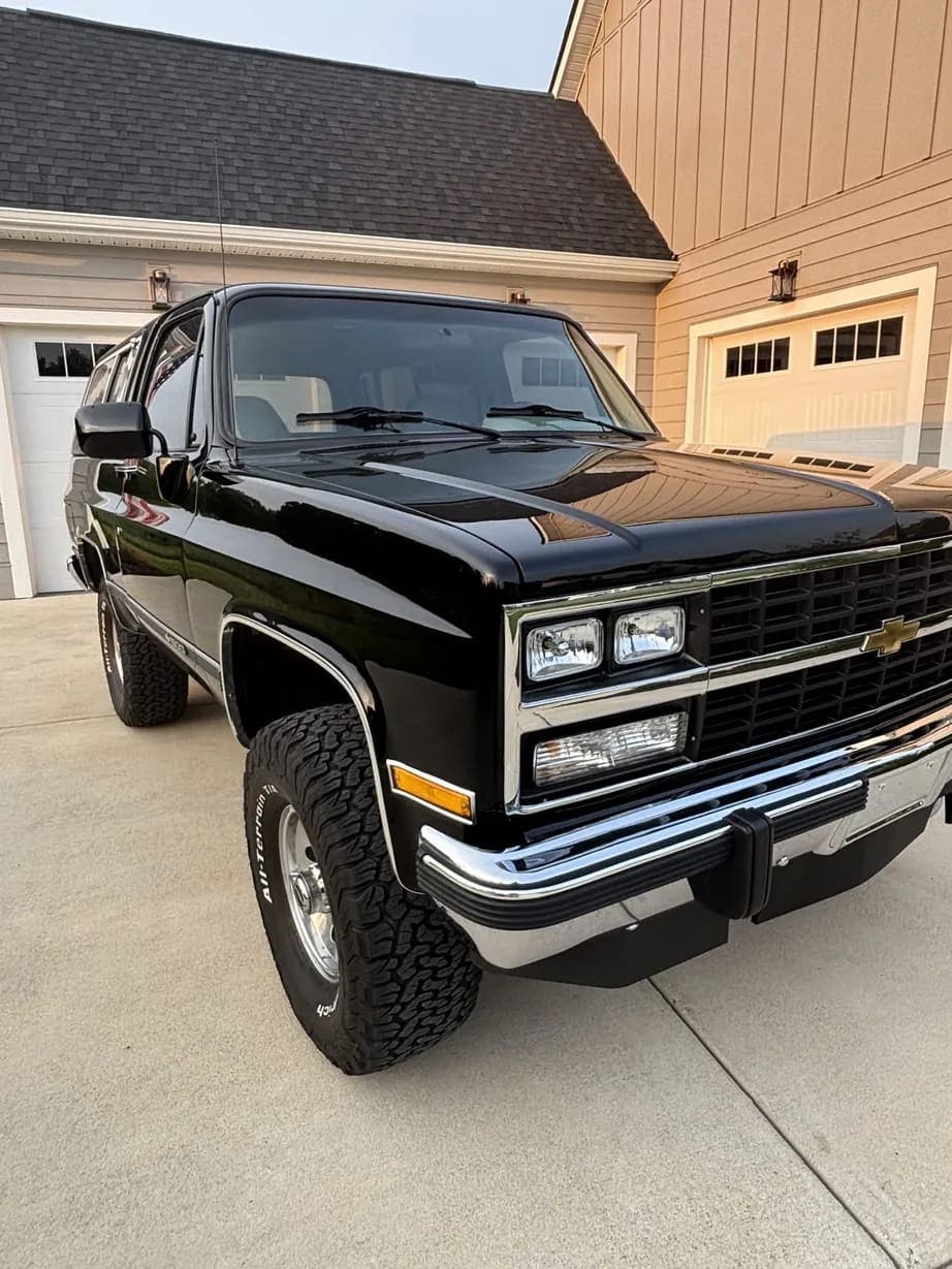 1991 Chevrolet K5 Blazer Silverado V1500, view