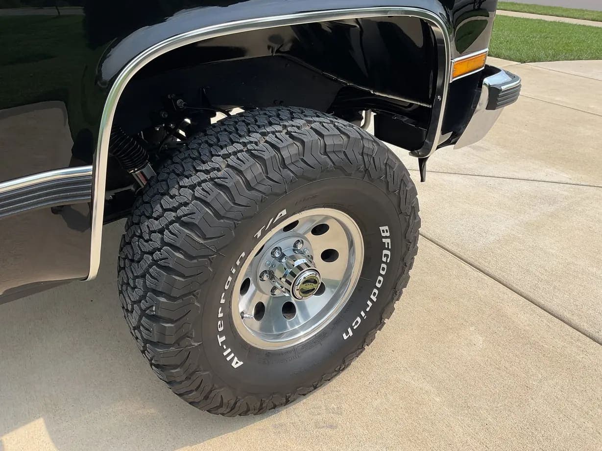 1991 Chevrolet K5 Blazer Silverado V1500, view