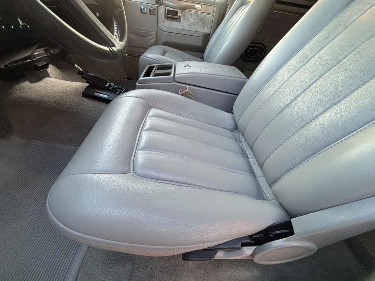 1991 Chevrolet K5 Blazer Silverado V1500, view