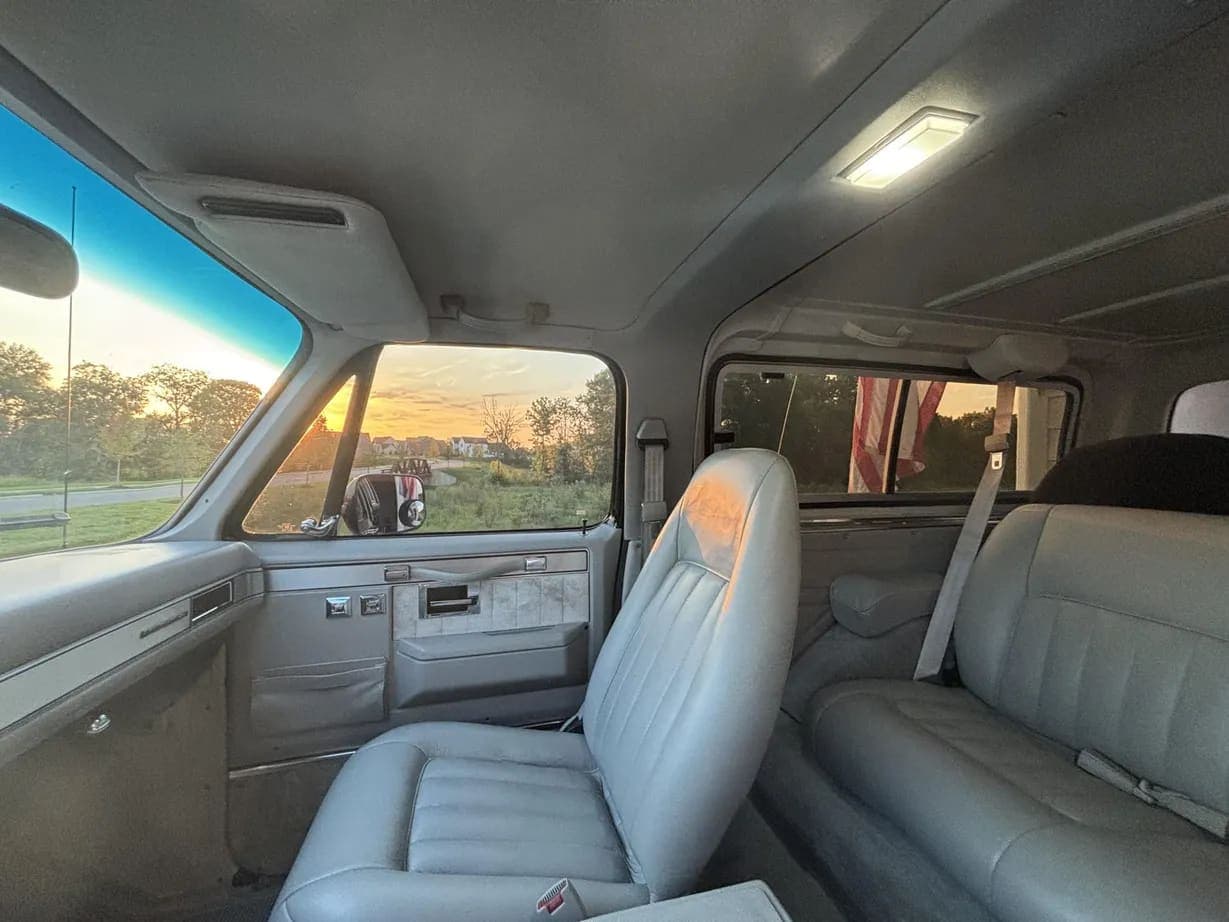 1991 Chevrolet K5 Blazer Silverado V1500, view