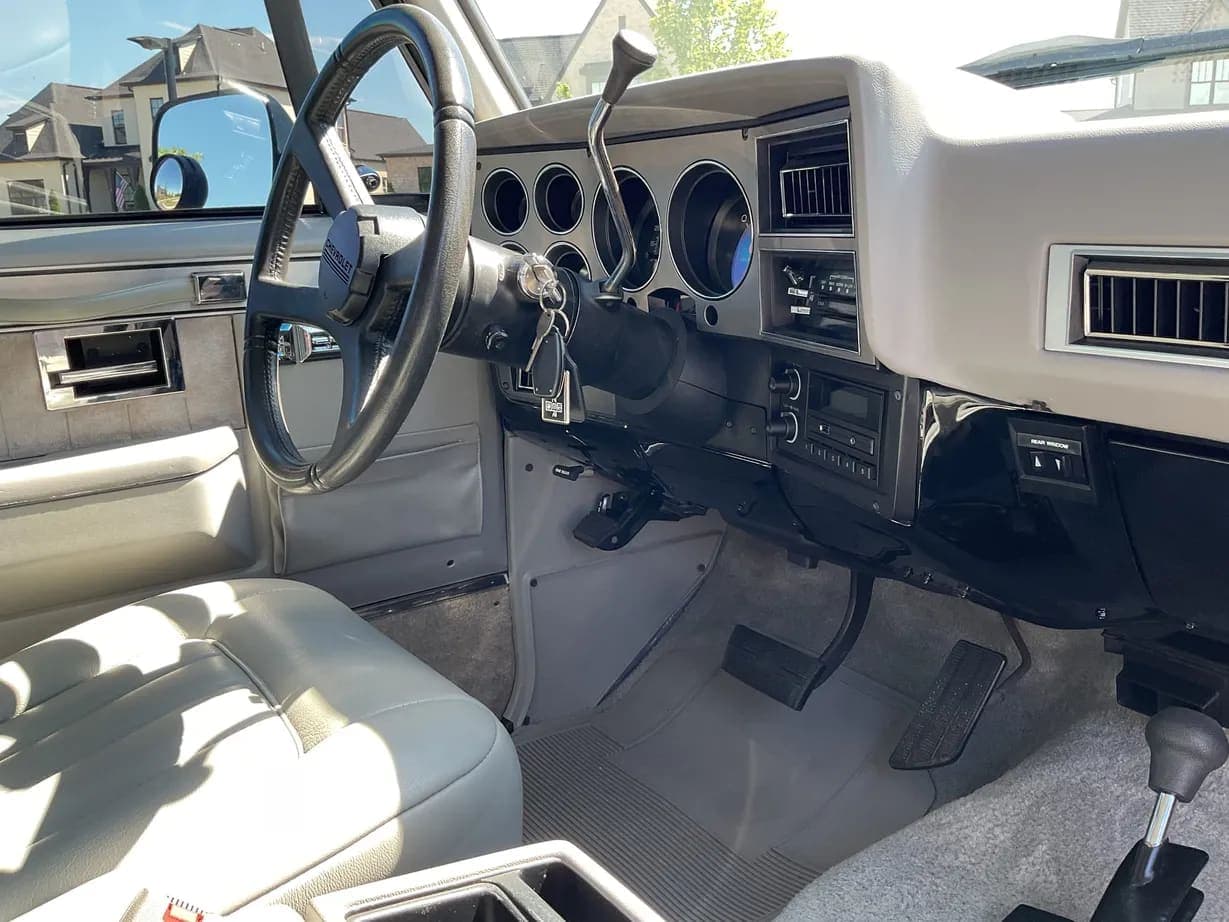 1991 Chevrolet K5 Blazer Silverado V1500, view